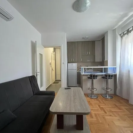 Kosmaj Apartment *
